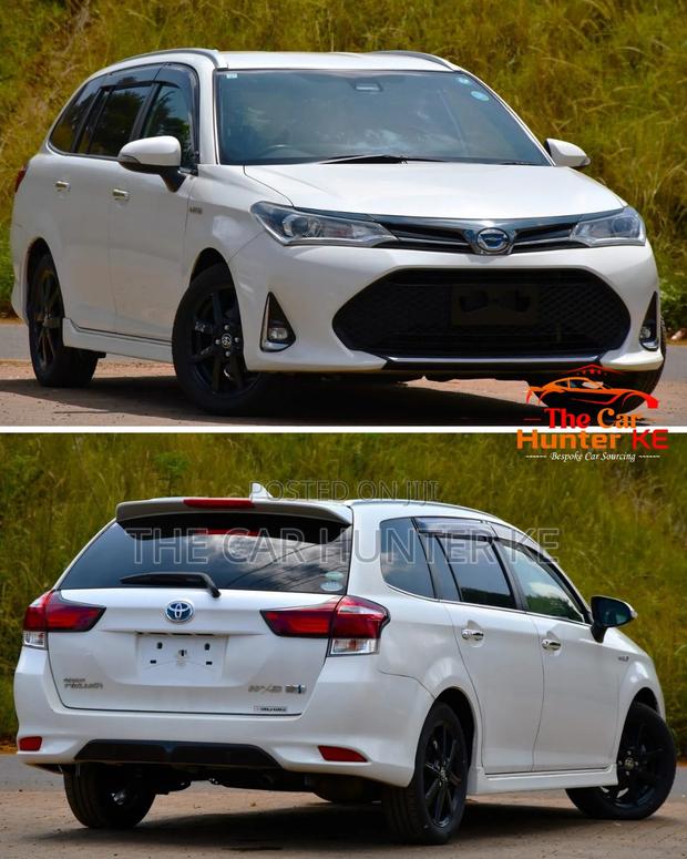 Toyota Corolla Fielder 1.5 Hybrid FWD 2019 White