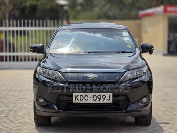 Toyota Harrier 2.0 2015