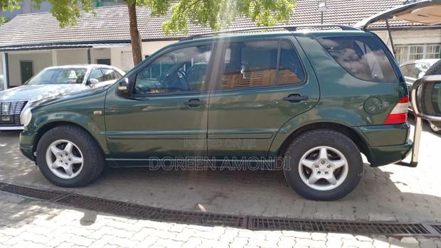 Mercedes-Benz M Class 2000 Green