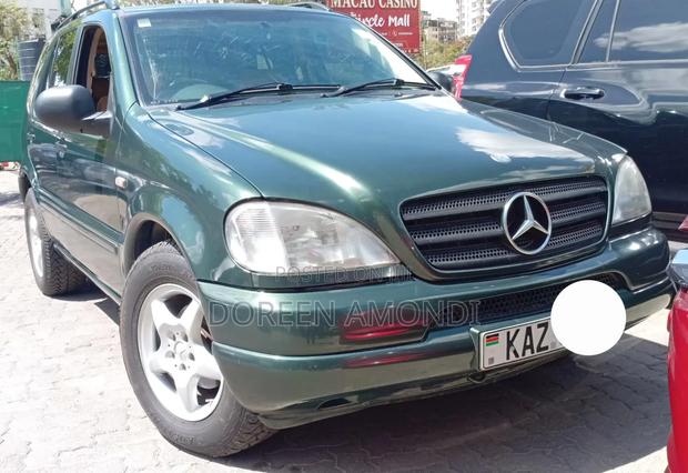 Mercedes-Benz M Class 2000 Green