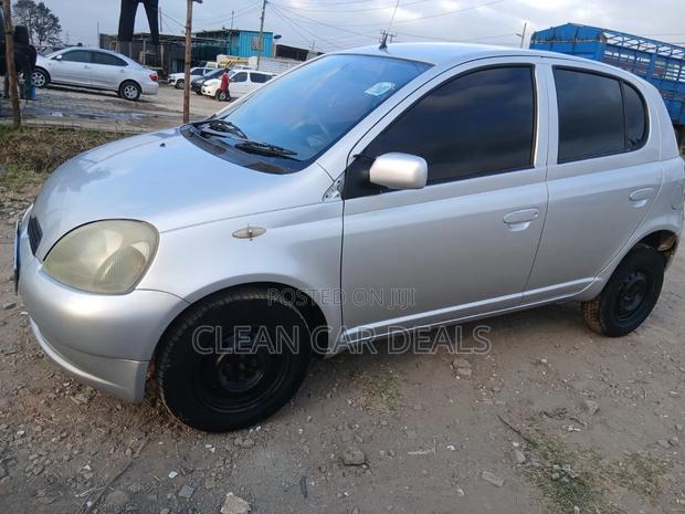 Toyota Vitz 2005 Silver
