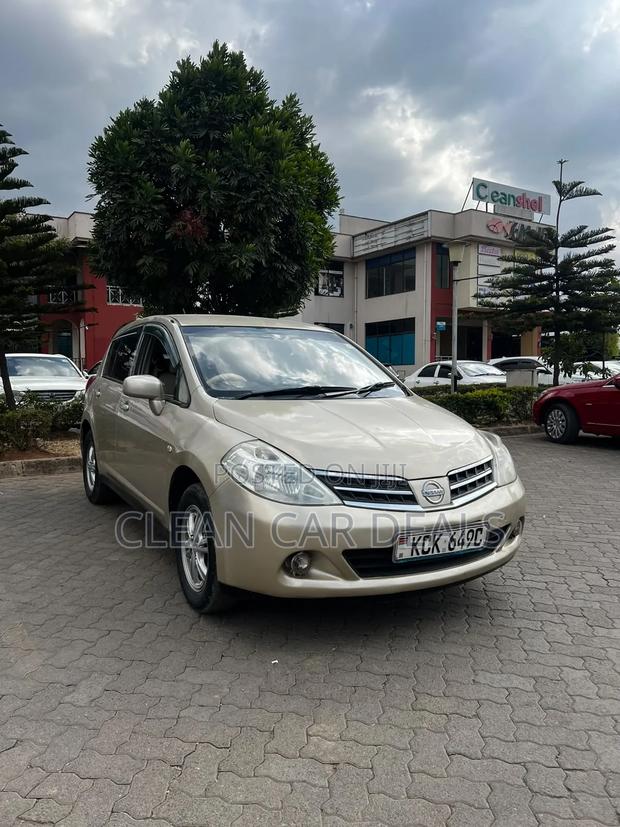 Nissan Tiida 2010