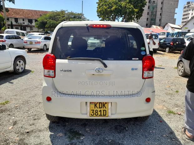 Toyota Porte 2016 Beige
