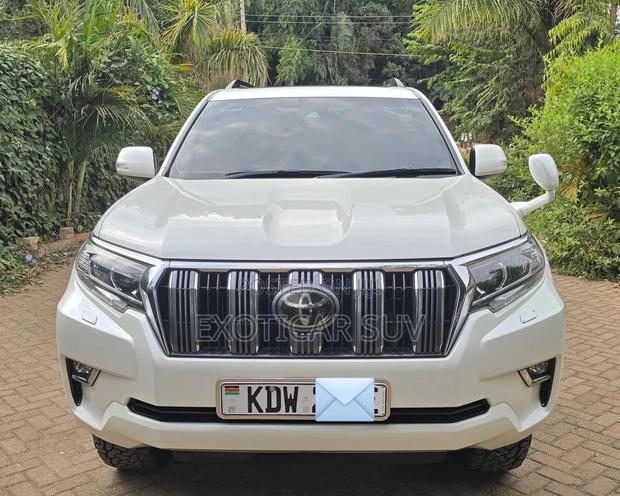 Toyota Land Cruiser Prado 2018 Off white