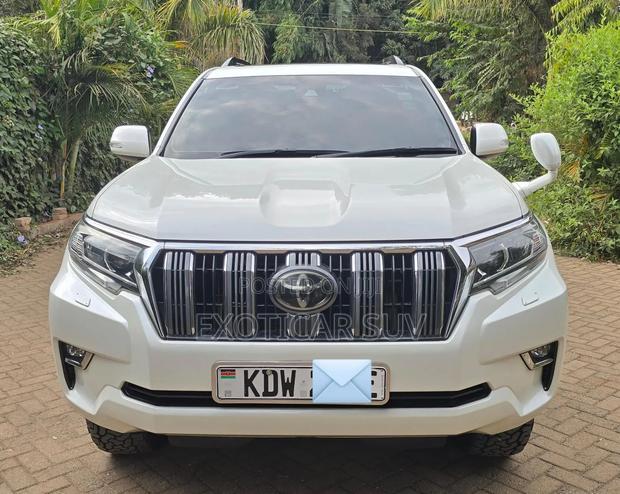 Toyota Land Cruiser Prado 2018 Off white