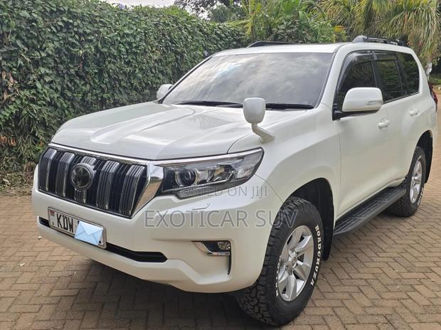 Toyota Land Cruiser Prado 2018 Off white