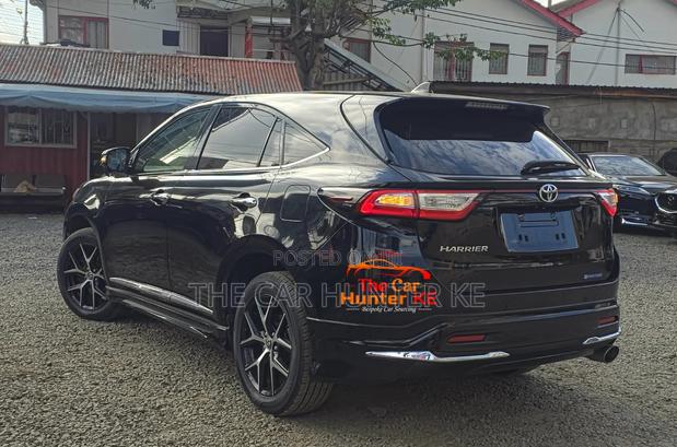 Toyota Harrier 2.0 2019 Black