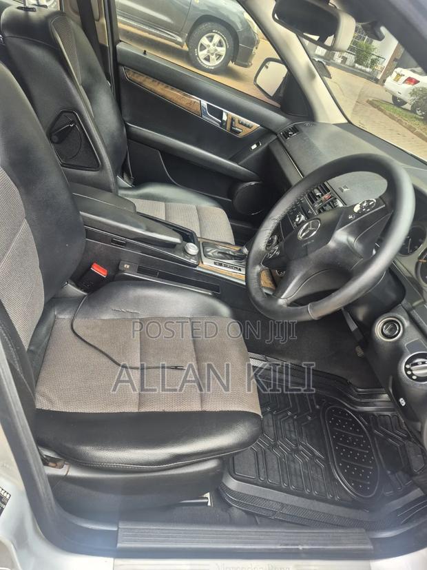 Mercedes-Benz C250 2009 Silver