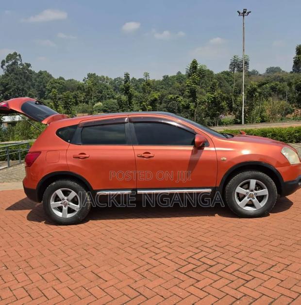 Nissan Dualis 2009 Orange