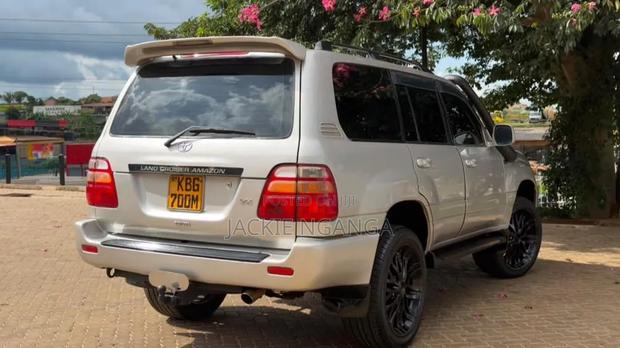 Toyota Land Cruiser 2003 Silver