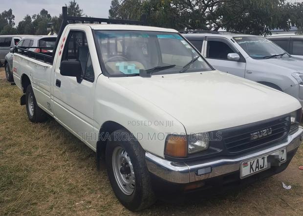 Isuzu Tougher 1998 White