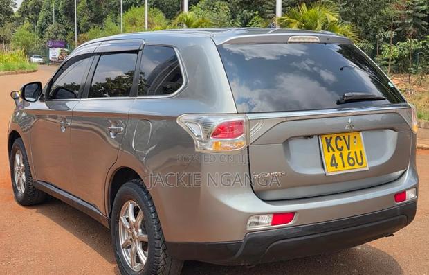 Mitsubishi Outlander 2012 Gray