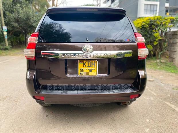 Toyota Land Cruiser Prado 2.8 2017 Brown