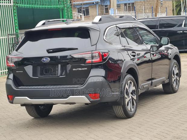 Subaru Outback 2022 Black