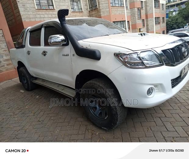 Toyota Hilux 2008 White
