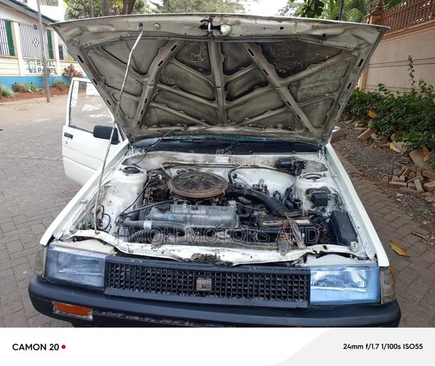 Toyota Corolla 1993 White