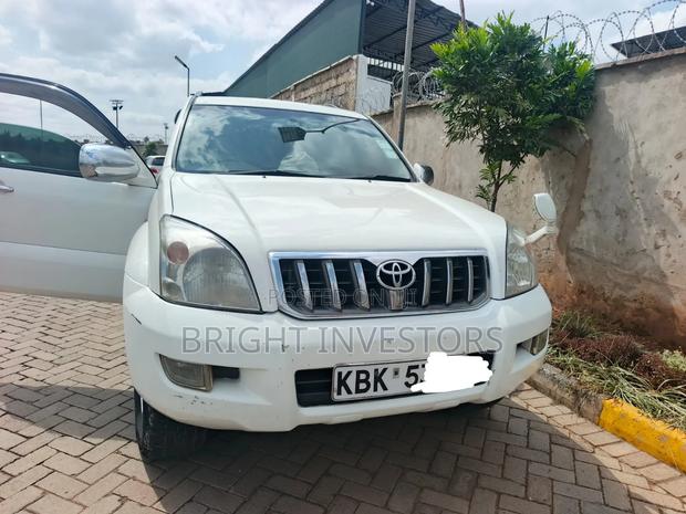 Toyota Land Cruiser Prado 2004 White