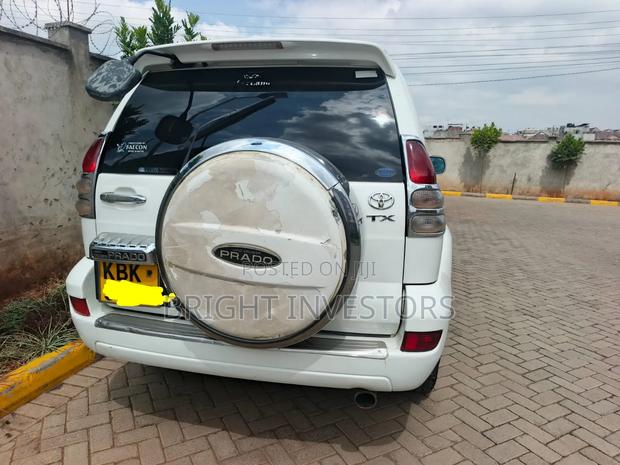 Toyota Land Cruiser Prado 2004 White