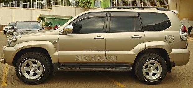 Toyota Land Cruiser Prado 2006 Gold