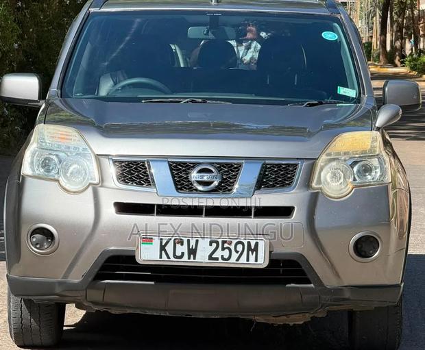 Nissan X-Trail 2012 Silver