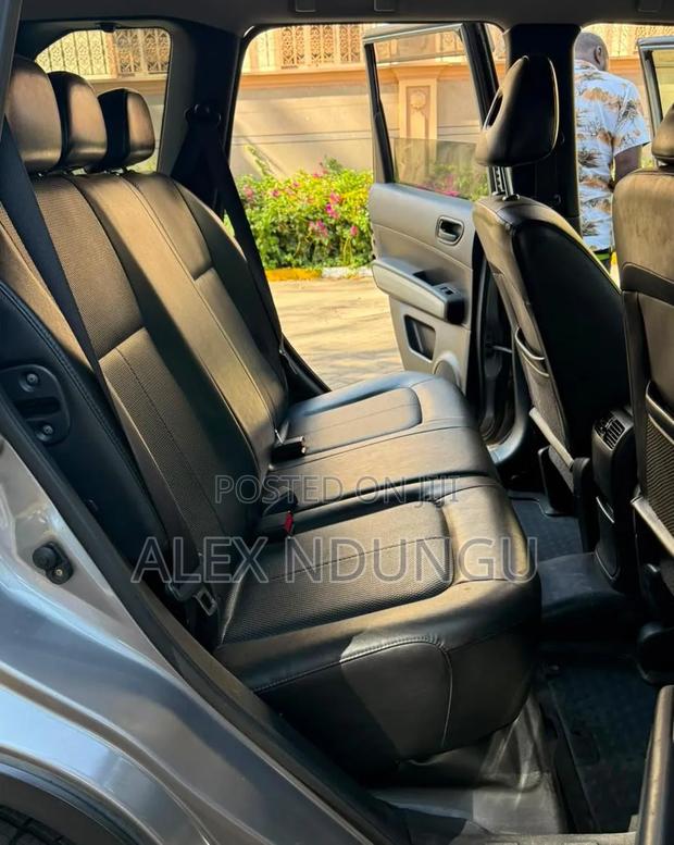 Nissan X-Trail 2012 Silver