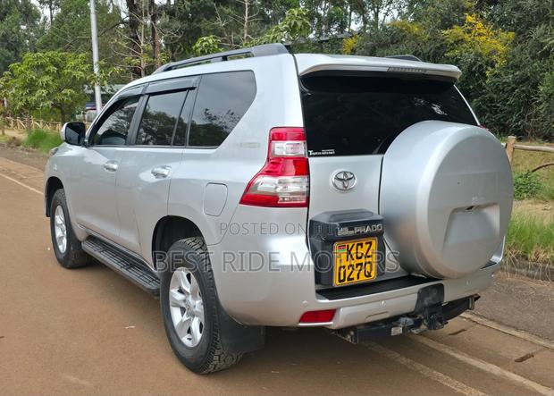Toyota Land Cruiser Prado 3.0 TD 2013 Silver