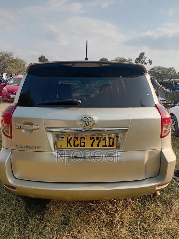 Toyota Vanguard 2009 Beige