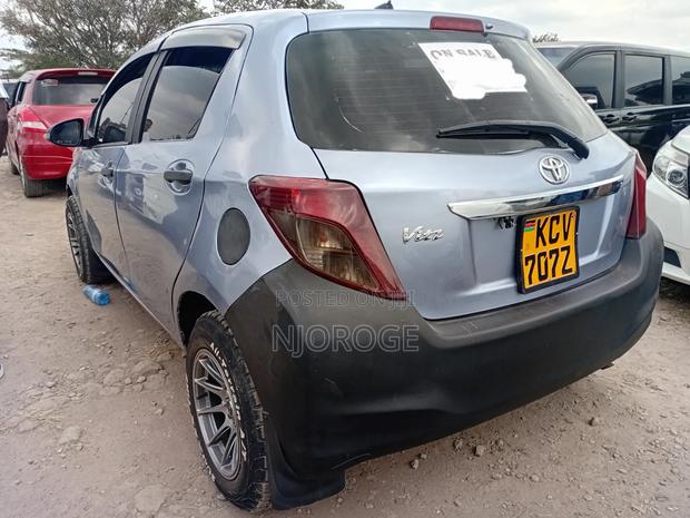 Toyota Vitz 2013 Blue