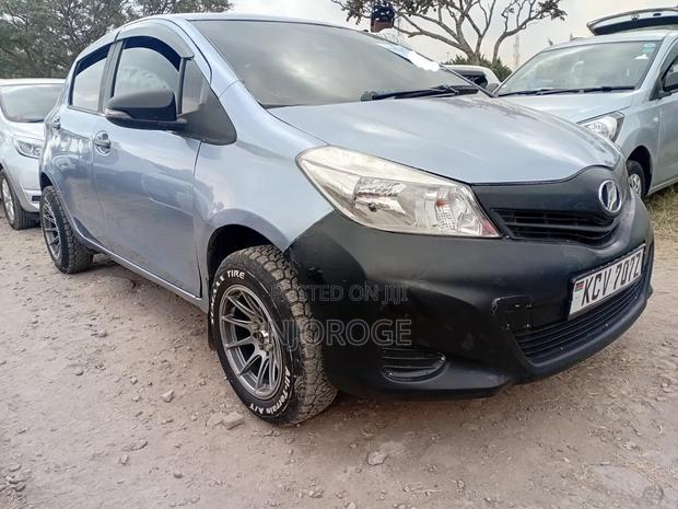 Toyota Vitz 2013 Blue