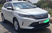 Toyota Harrier 2019 White for sale