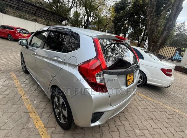 Honda Fit 2018 Silver