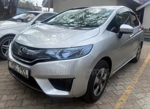 Honda Fit 2018 Silver