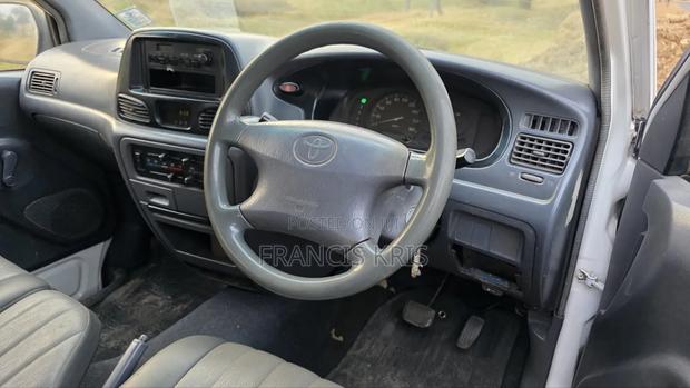Toyota TownAce 2005 Off white