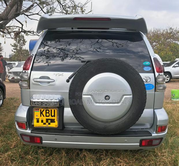 Toyota Land Cruiser Prado 2006 Gray