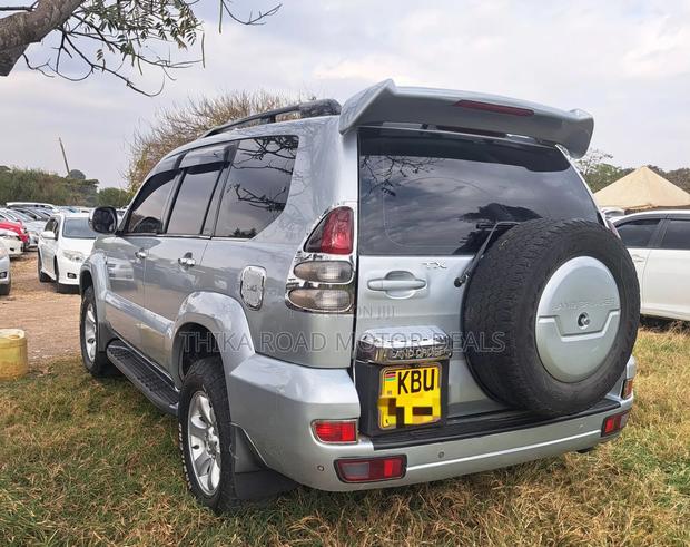 Toyota Land Cruiser Prado 2006 Gray