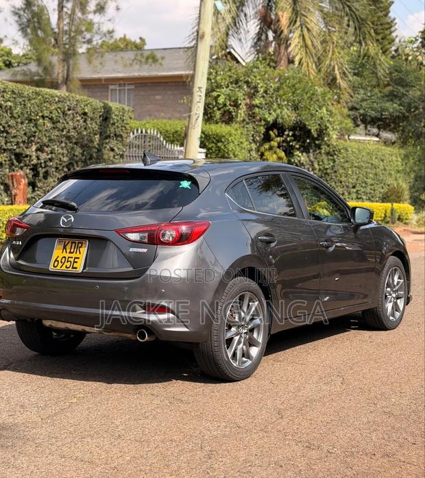 Mazda Axela 2016 Gray
