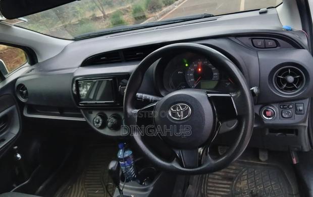 Toyota Vitz 1.0 FWD 5dr 2018 White