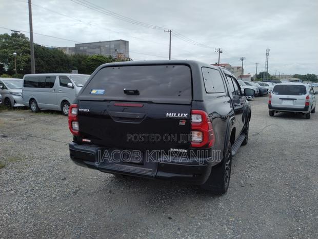 Toyota Hilux 2022 Black