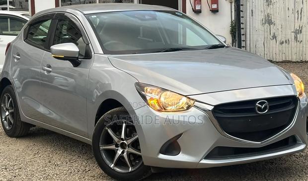 Mazda Demio 2019 Silver