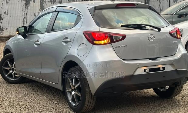 Mazda Demio 2019 Silver