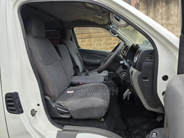Nissan NV350 2013 White