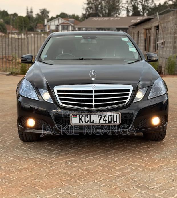 Mercedes-Benz E350 2010 Black