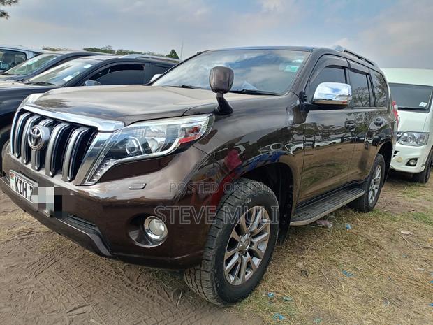 Toyota Land Cruiser Prado 2017 Brown