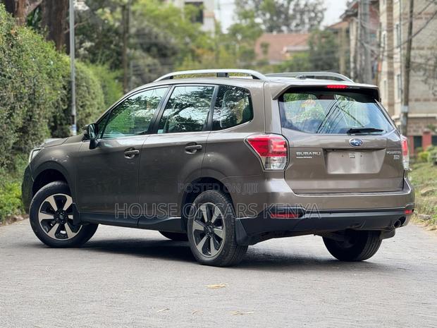 Subaru Forester 2019 Gray