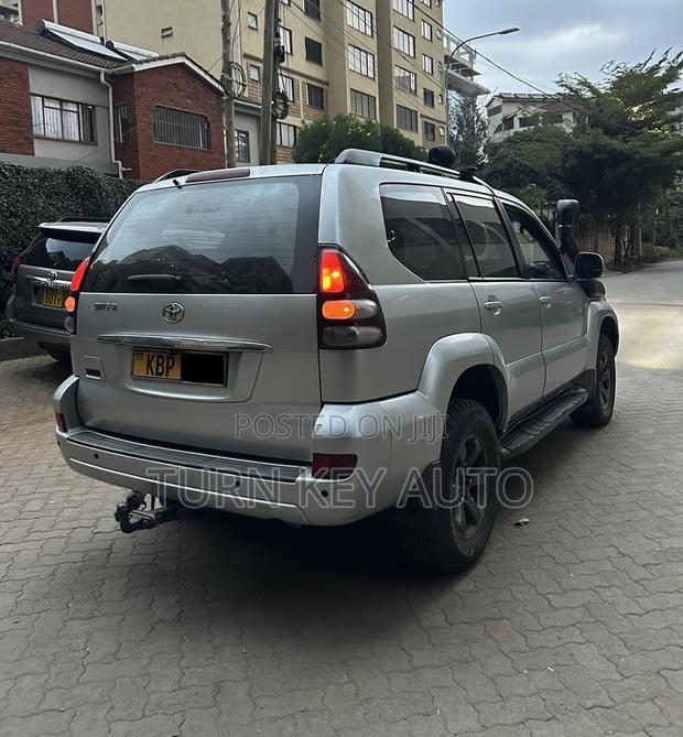 Toyota Land Cruiser Prado 3.0 D-4D 5dr 2004 Silver