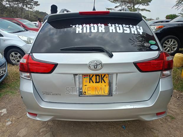 Toyota Corolla Fielder 2015 Silver