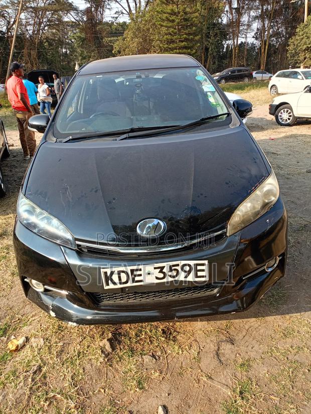 Toyota Wish 2014 Black