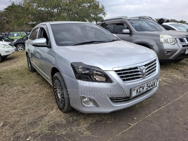 Toyota Premio 2014 Silver