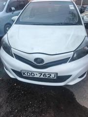 Toyota Vitz 2013 White for sale
