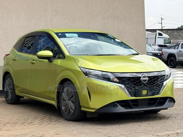 Nissan Note 1.2 Hybrid 2021 Green